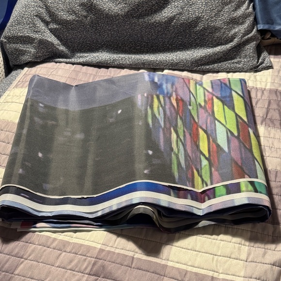 Colorful Geometric Patterned Backdrop - Picture 1 of 2